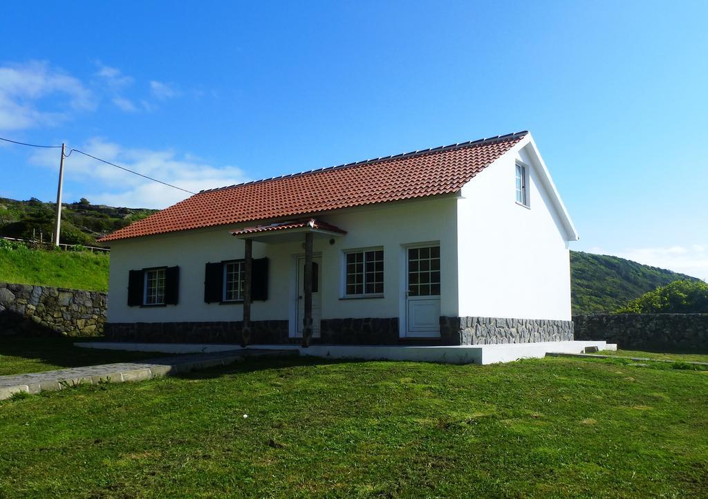 Villa Casas Da Cascata Lajes das Flores Habitación foto